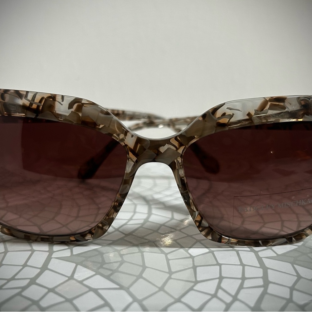 Stylish Brown Patterned Sunglasses - image 3